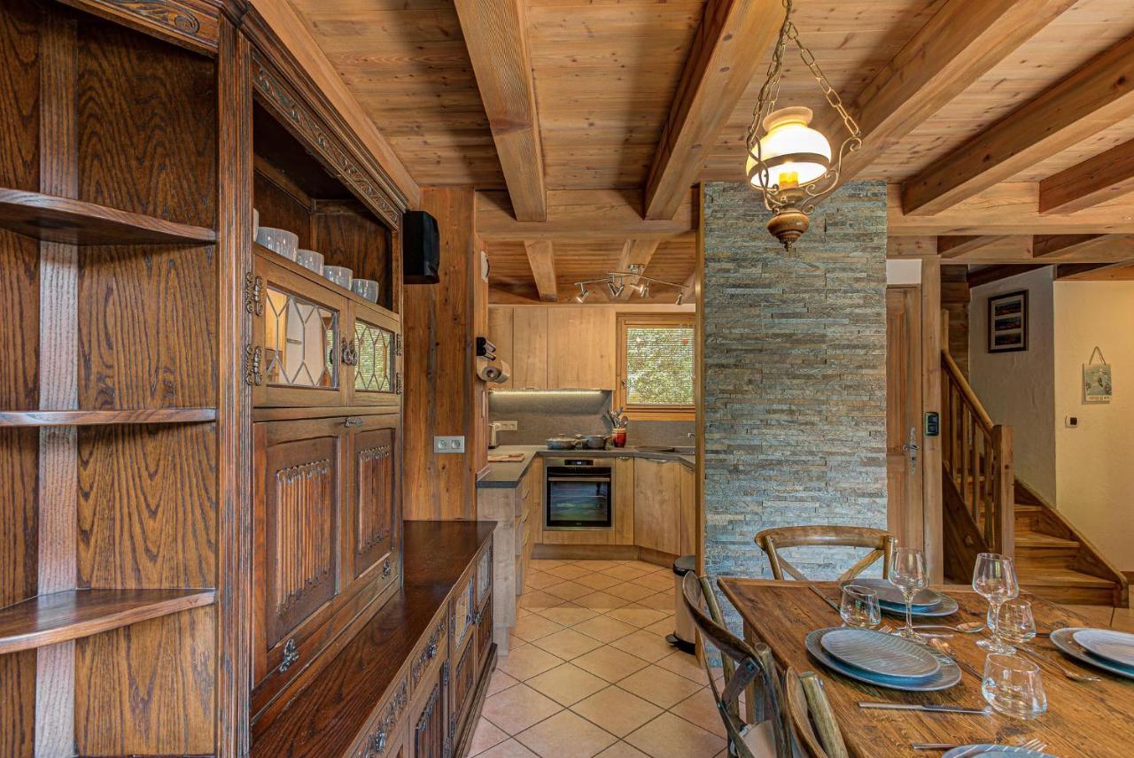 Chalet Blackbushe - Traditional Chalet - Alpes Travel - Sleeps 4-6 Les Houches Eksteriør bilde